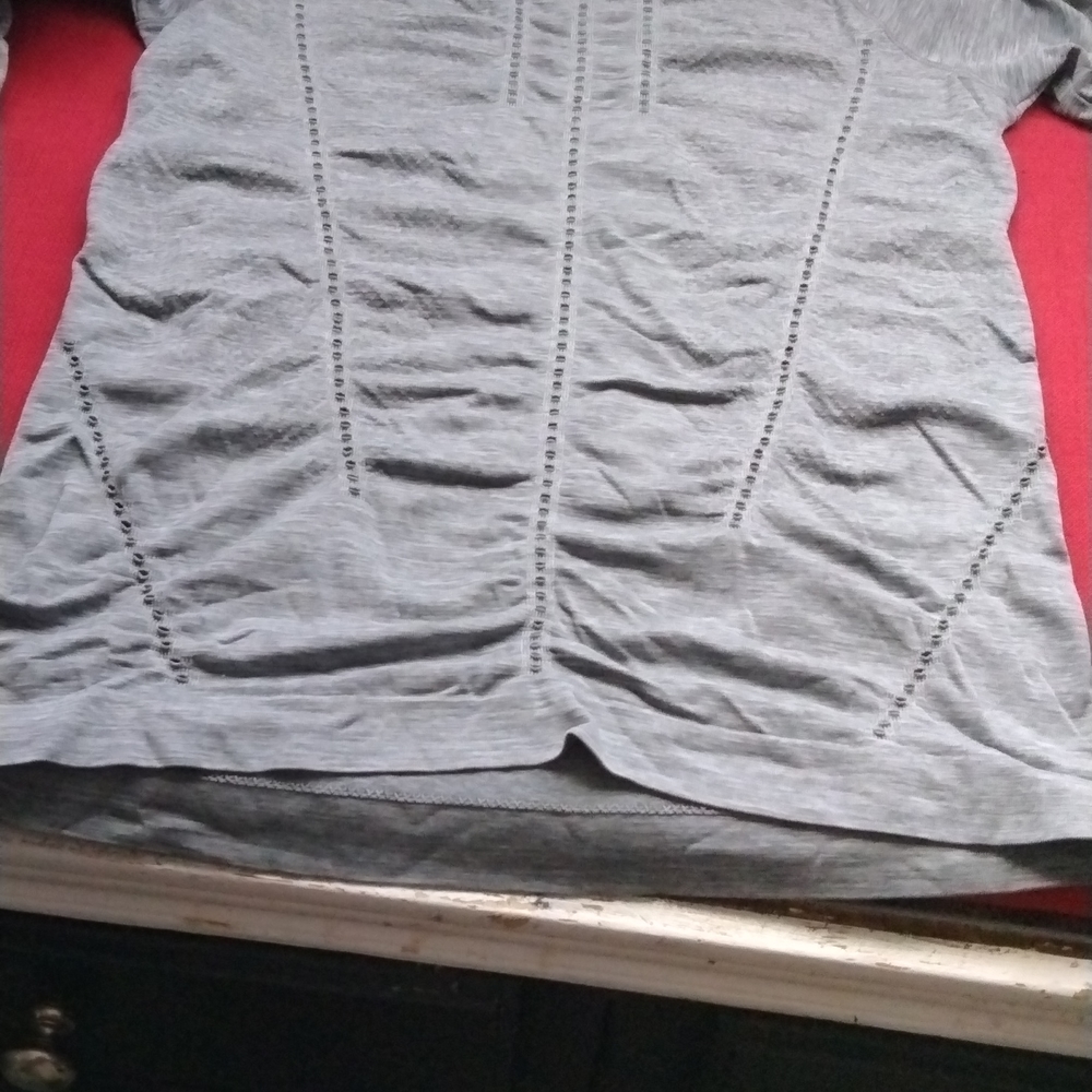 ATHLETA SHIRT - Picture 8 of 10